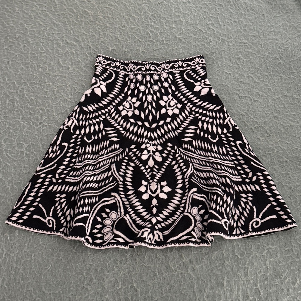 Express Black and White Knit Two Piece Skirt Set - Picture 4 of 7